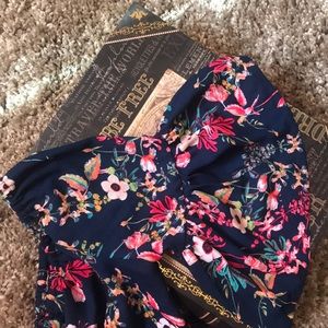 [Ana] Off the Shoulder floral Top